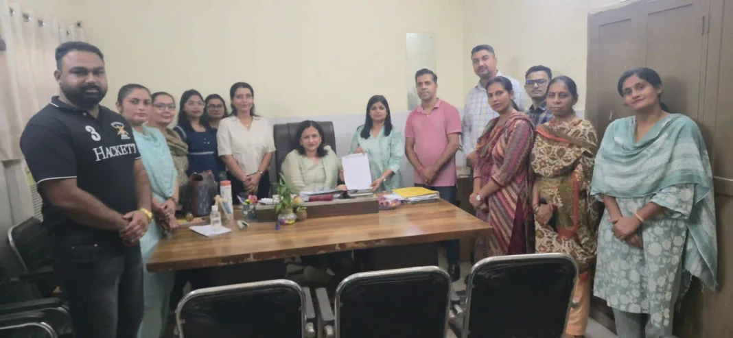 मांगें लंबित… 1 अक्तूबर से विधायकों का घेराव करेगी NHM कर्मचारी यूनियन मांगें लंबित… 1 अक्तूबर से विधायकों का घेराव करेगी NHM कर्मचारी यूनियन
