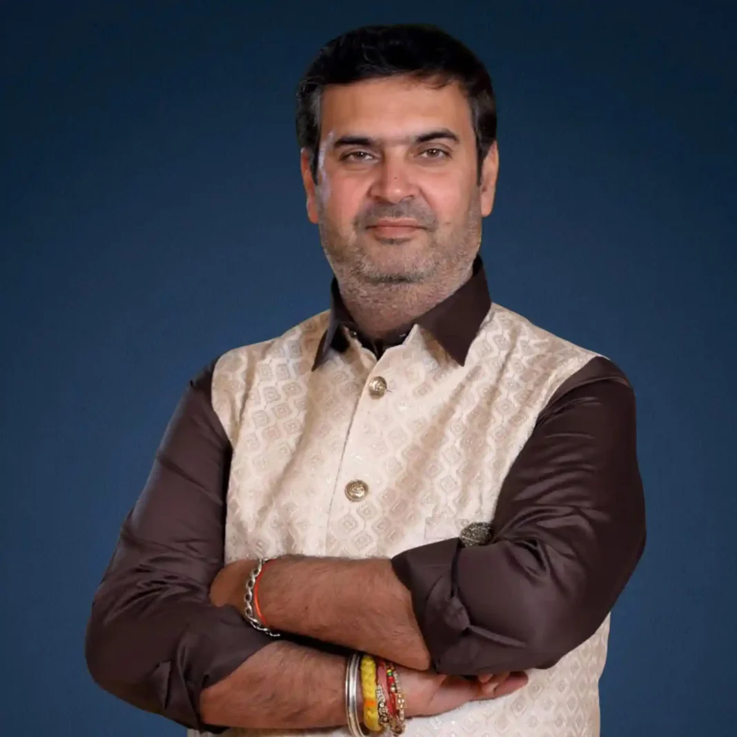 नॉर्थ हलका इंचार्ज वनीत धीर का हैनरी पिता-पुत्र पर पलटवार, बोले- इन्होंने हलके को ‘नर्क’ बनाया नॉर्थ हलका इंचार्ज वनीत धीर का हैनरी पिता-पुत्र पर पलटवार, बोले- इन्होंने हलके को ‘नर्क’ बनाया